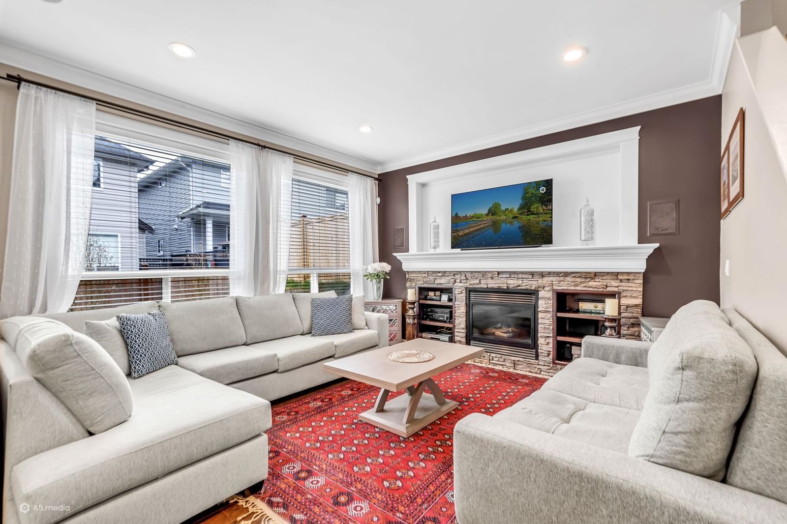 Listing Image 11
