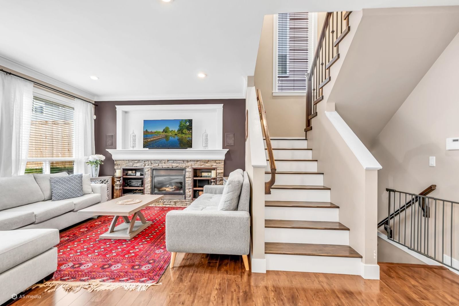 Listing Image 12