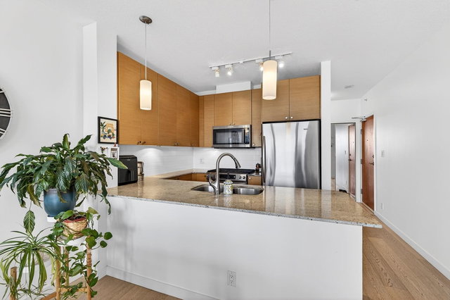 2209 - 110 Brew Street