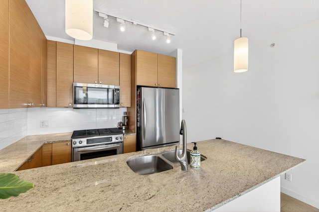 2209 - 110 Brew Street