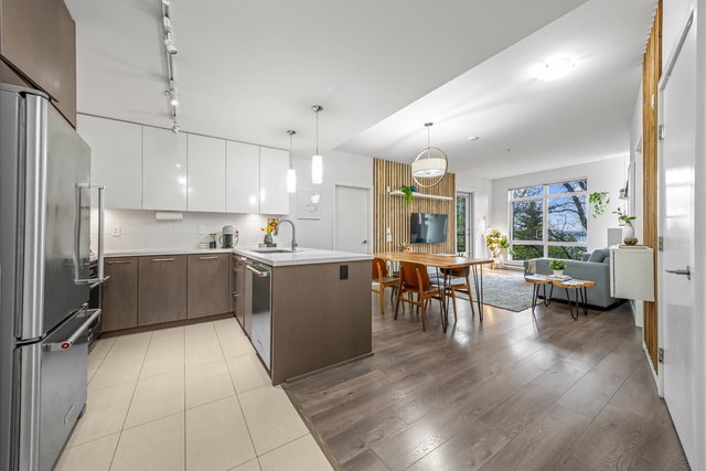 328 - 22 Royal Avenue E