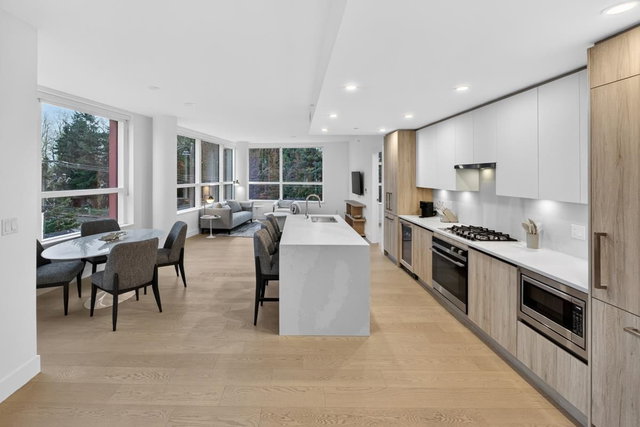 405 - 657 Marine Drive