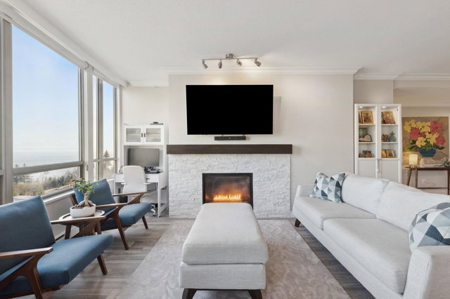 302 - 3131 Deer Ridge Drive