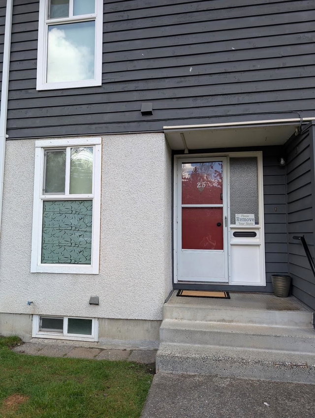 25 - 315 Schoolhouse Street