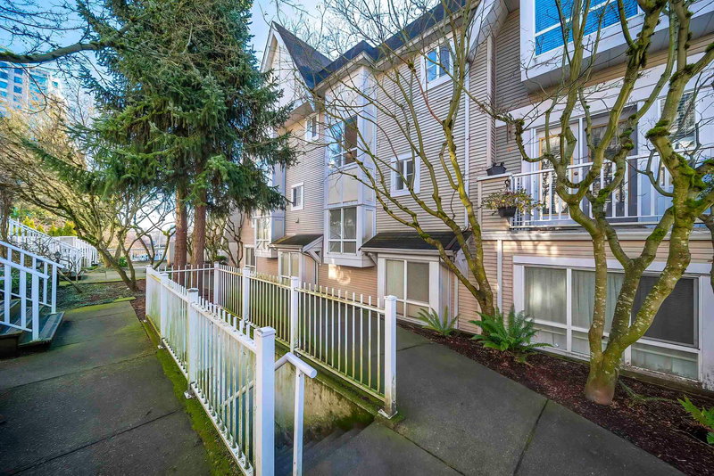 54 - 6577 Southoaks Crescent, Burnaby, V5E 4J9 | Image 2