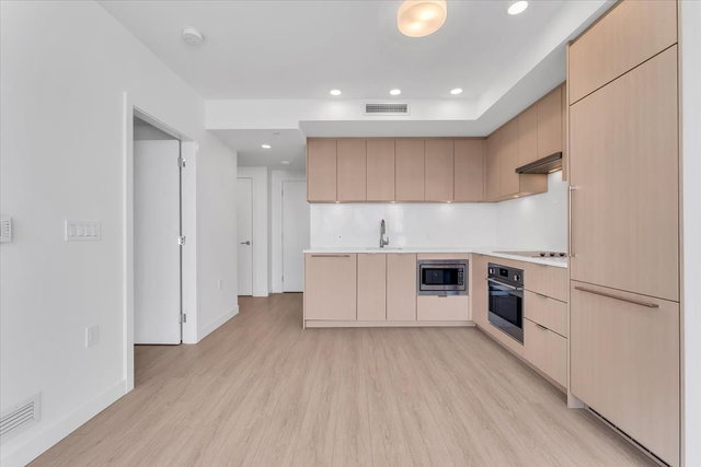 1212 - 13675 107a Avenue