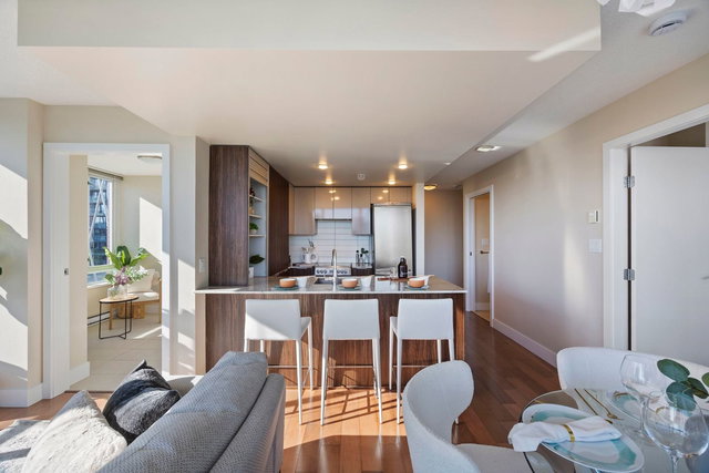 1801 - 1088 Richards Street