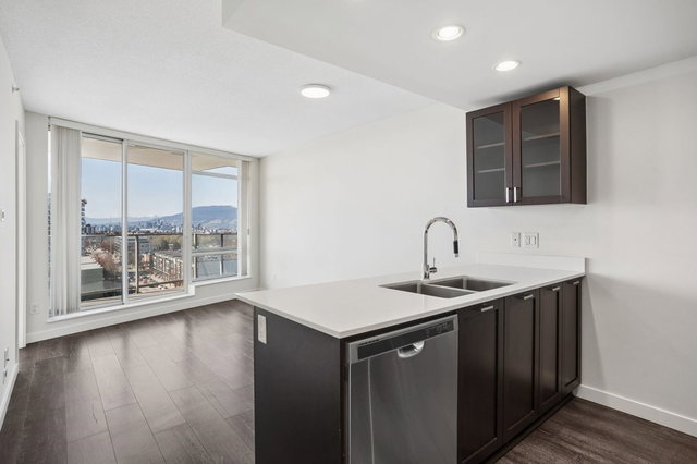 1001 - 4815 Eldorado Mews