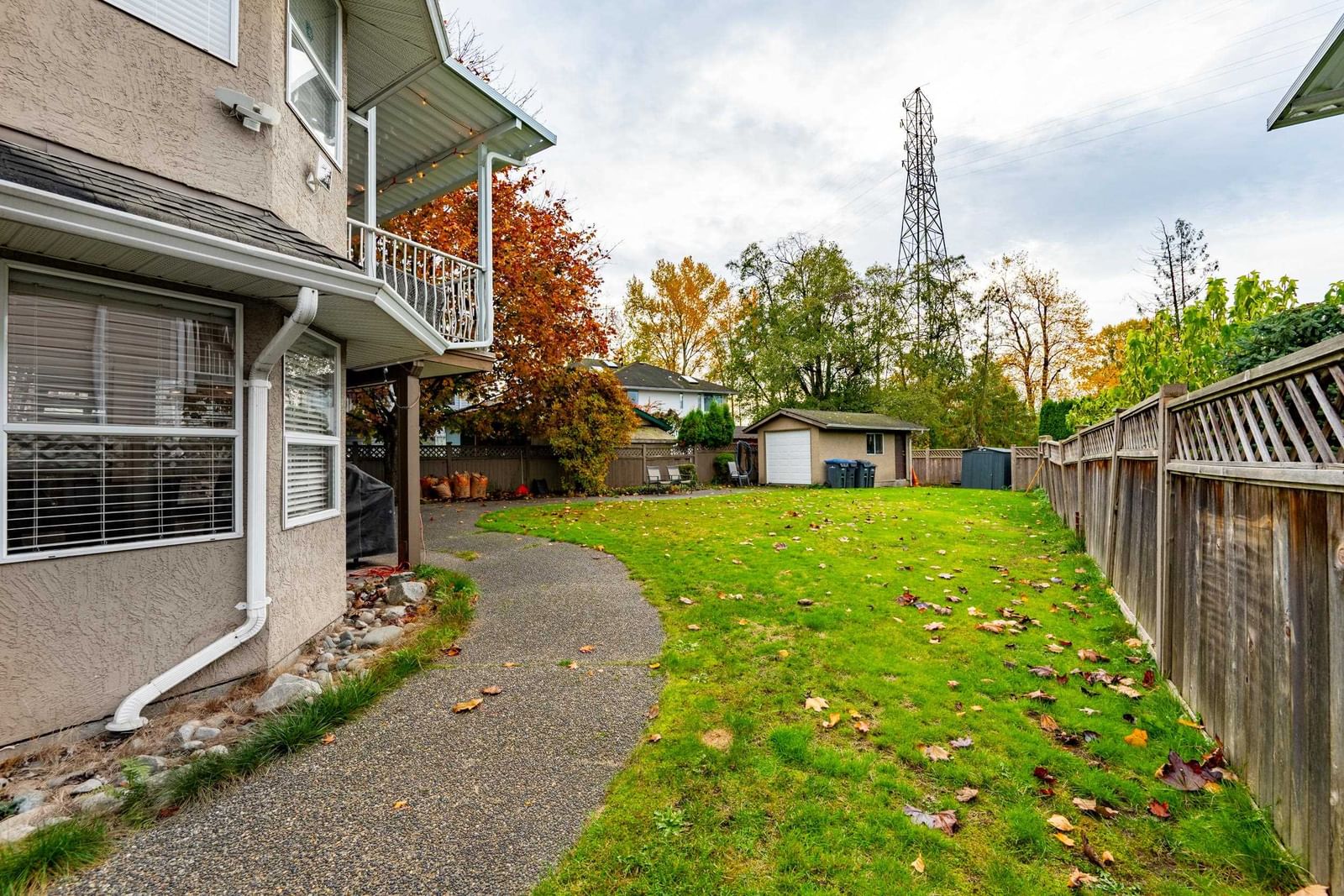 Listing Image 12