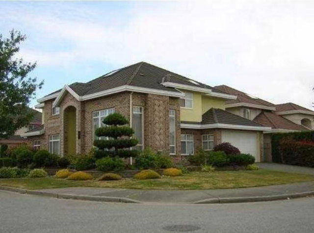 HOMESTAY - 3671 Semlin Dr