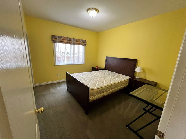 HOMESTAY - 3671 Semlin Dr