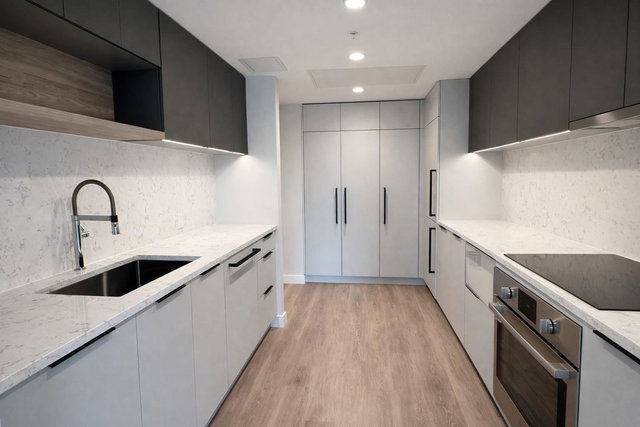 604 - 567 Emerson Street