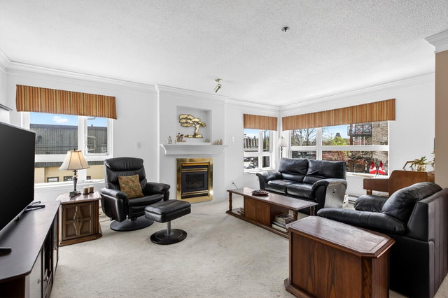 208 - 2335 Whyte Avenue