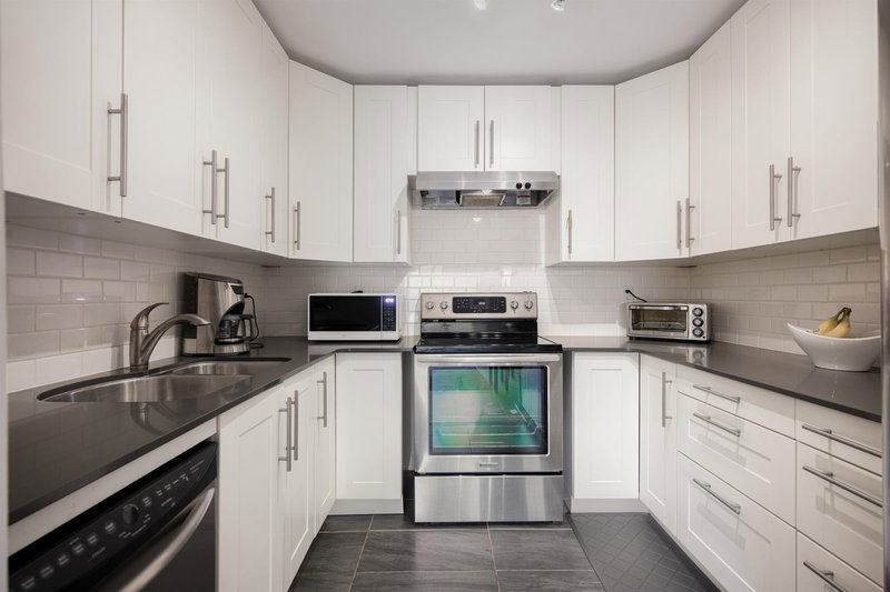 251 4th Street W #215, North Vancouver, British Columbia