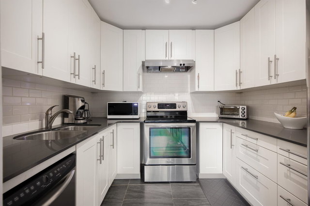 215 - 251 4th Street W