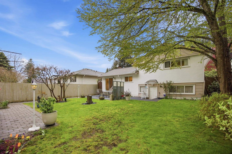 1852 Larson Road, North Vancouver, British Columbia