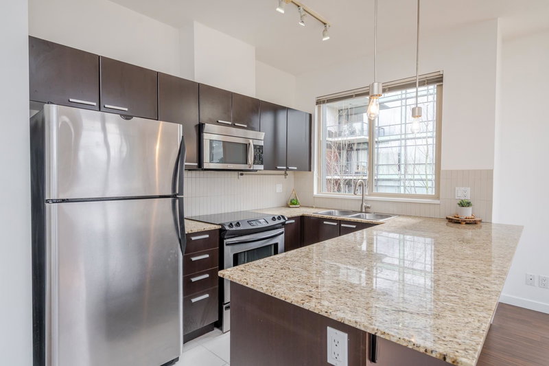 405 - 10455 University Drive, Surrey, V3T 0A5 | Image 2