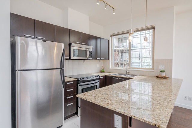 405 - 10455 University Drive