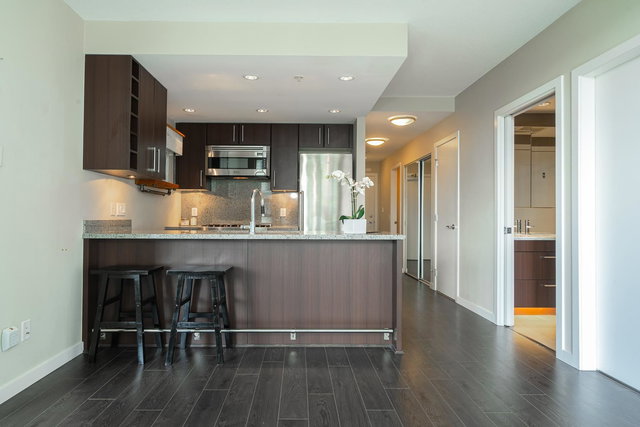 707 - 108 1st Avenue W