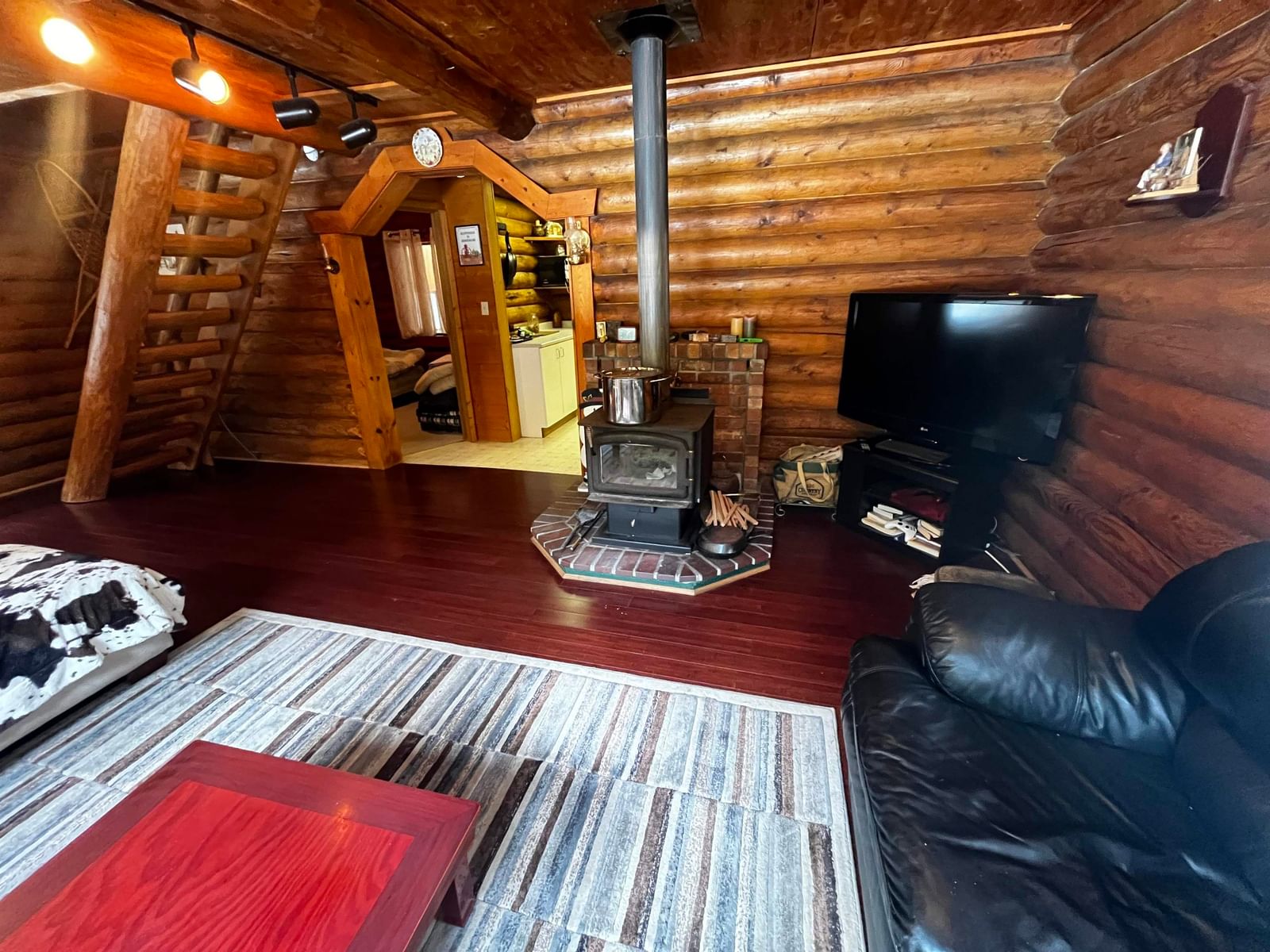 Listing Image 6
