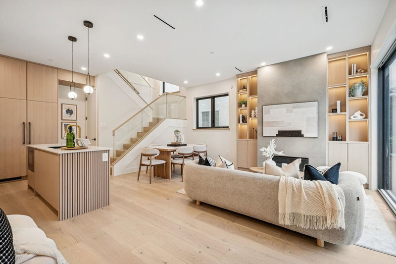 1 - 448 20 Avenue, Vancouver, V5Y 2C8 | Image 2