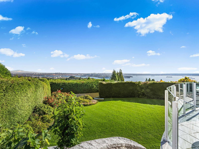 1331 Chartwell Drive, West Vancouver, British Columbia