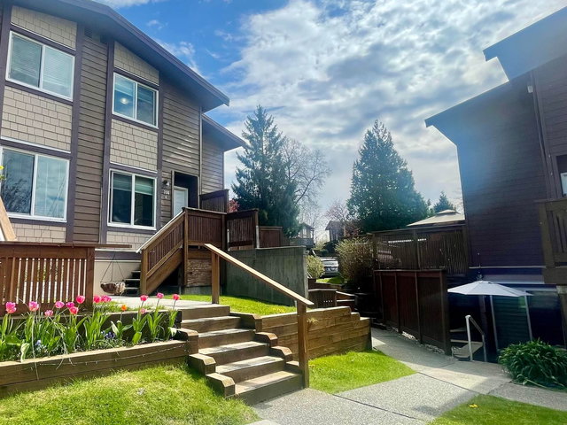 4 - 306 Highland Way