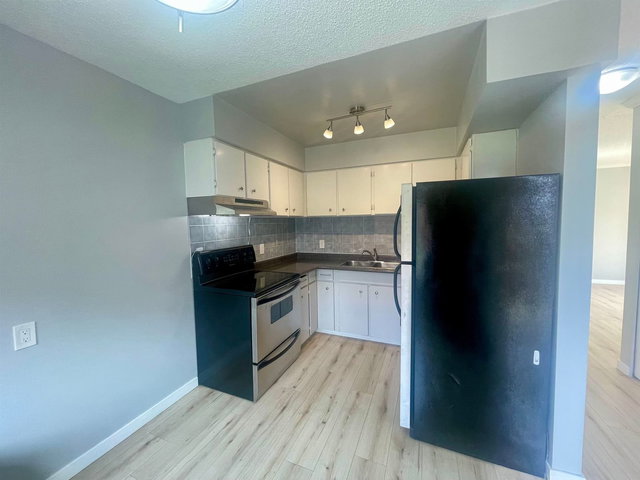 4 - 306 Highland Way