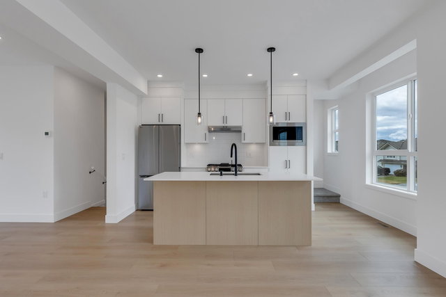 19 - 30501 Robin Drive