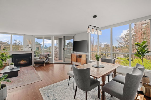 303 - 408 Lonsdale Avenue