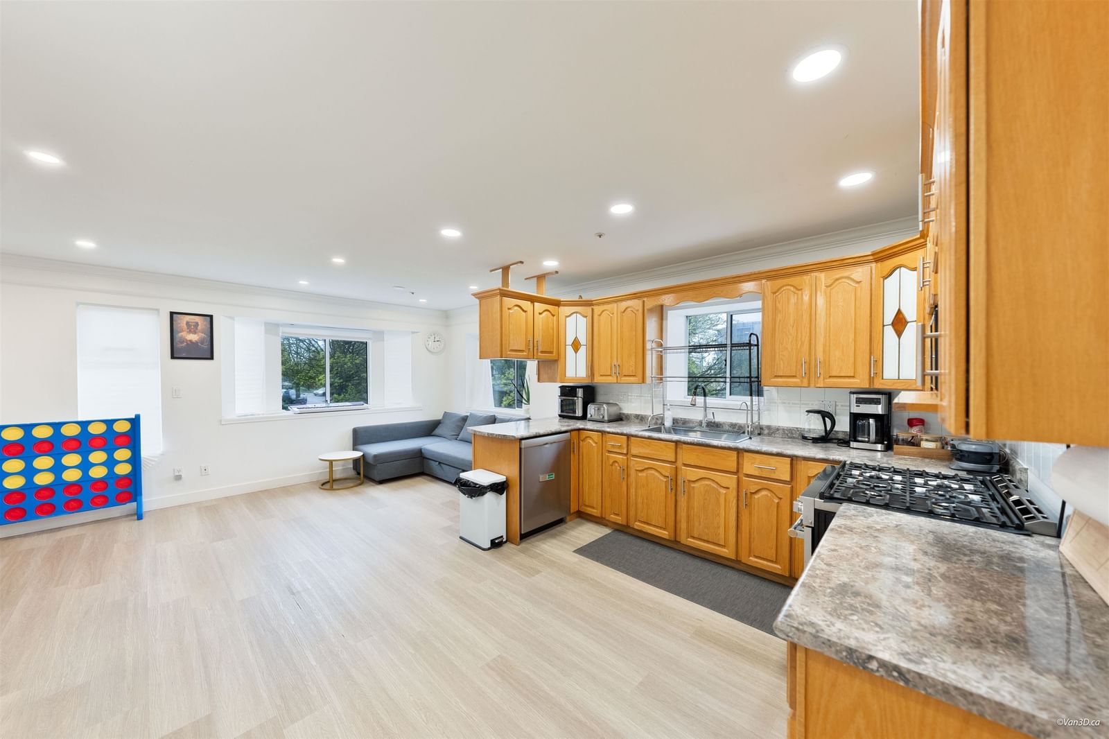 Listing Image 19