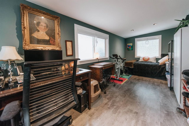 25 - 5288 Selma Park Road