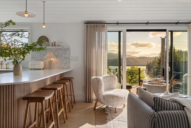 2375 Caledonia Avenue