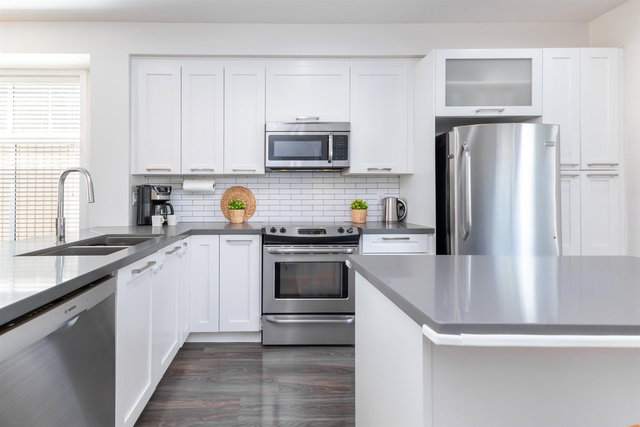 6 - 20966 77a Avenue