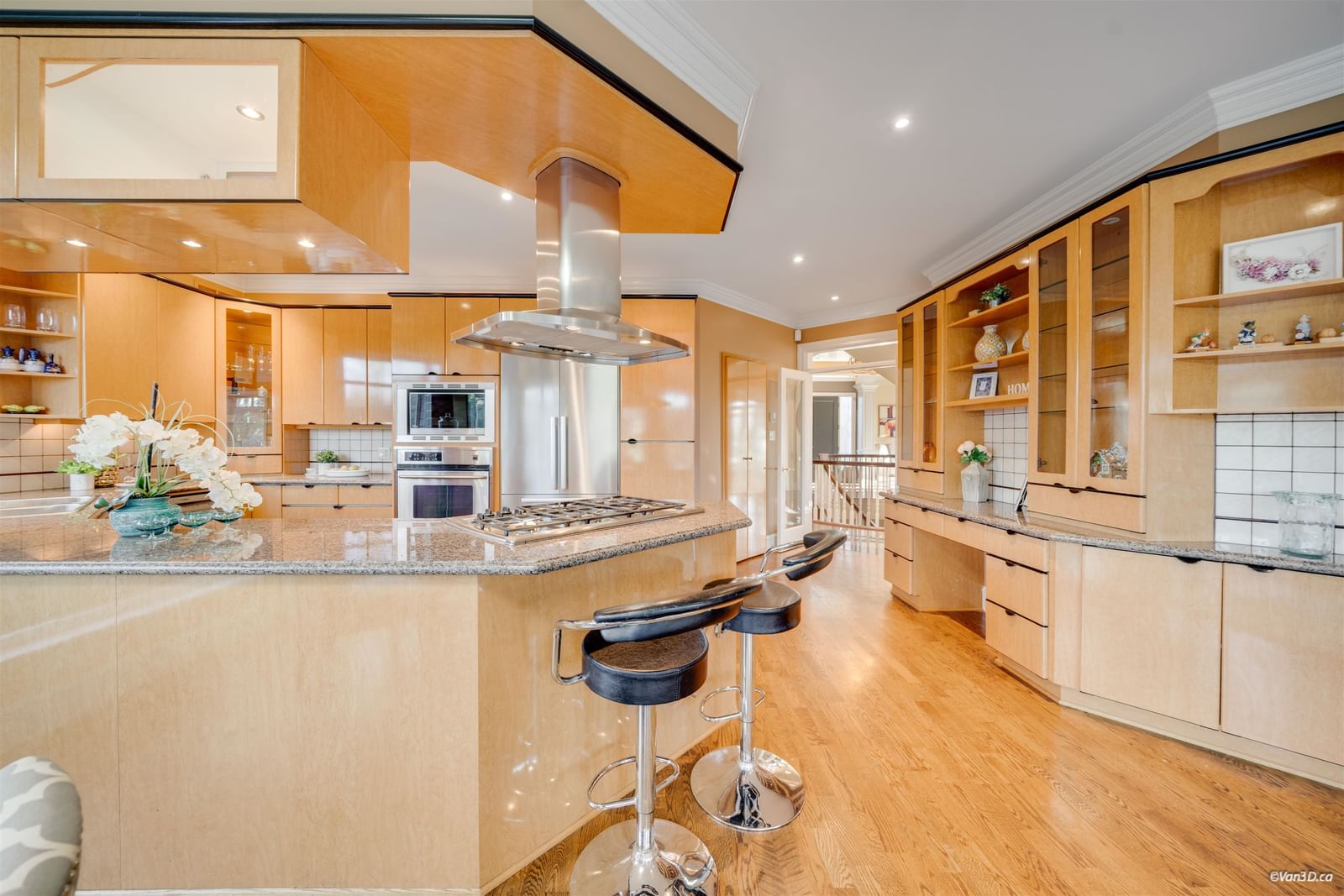 Listing Image 12