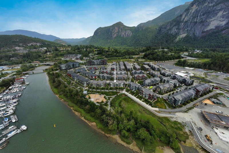 38043 Helm Way, Squamish, British Columbia