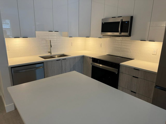 319 - 11655 Fraser Street