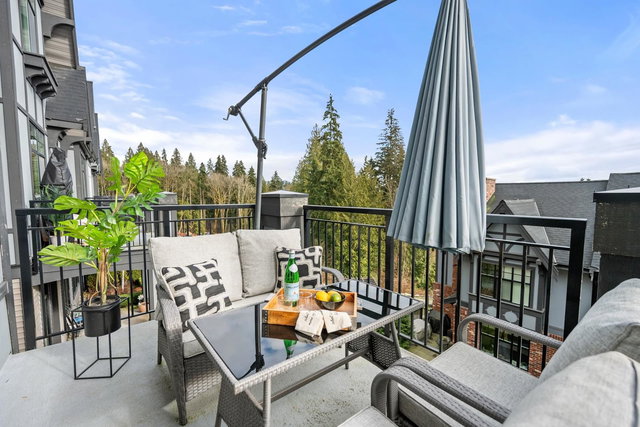 16 - 3552 Victoria Drive