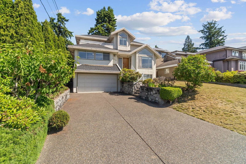 5275 Mckee Street, Burnaby, British Columbia