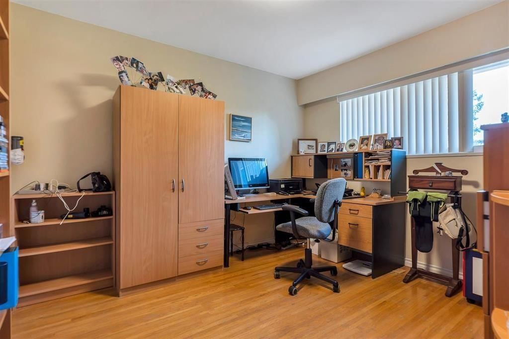 Listing Image 14