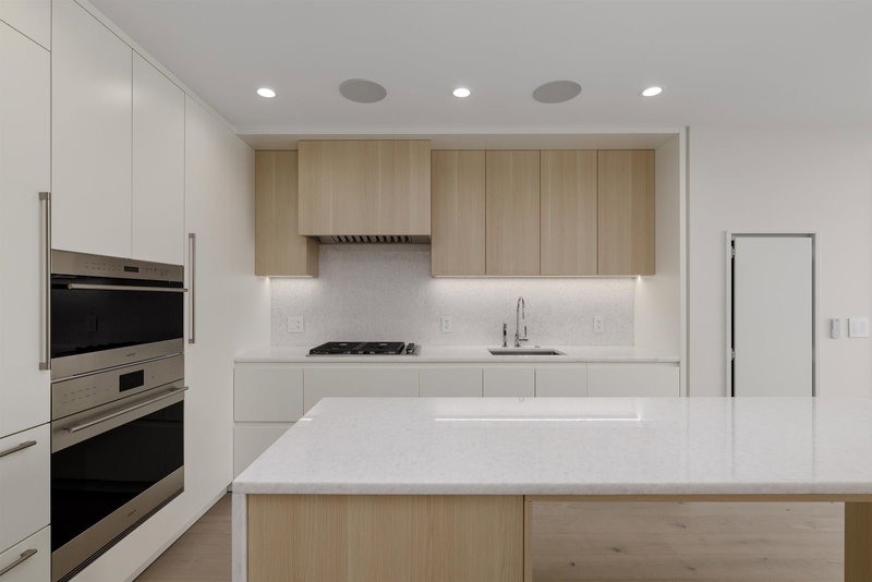 7433 Cambie Street #2501, Vancouver, British Columbia