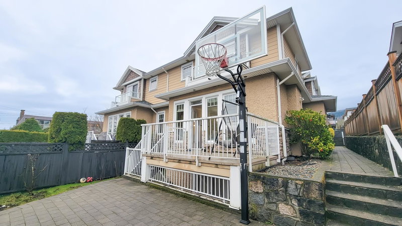 203 18th Street, North Vancouver, V7L 2X7 | Image 2