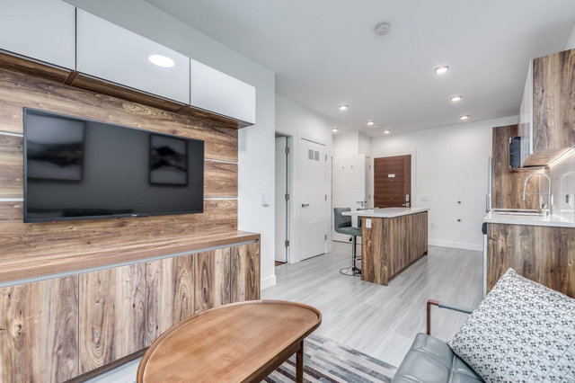 309 - 1168 Pendrell Street