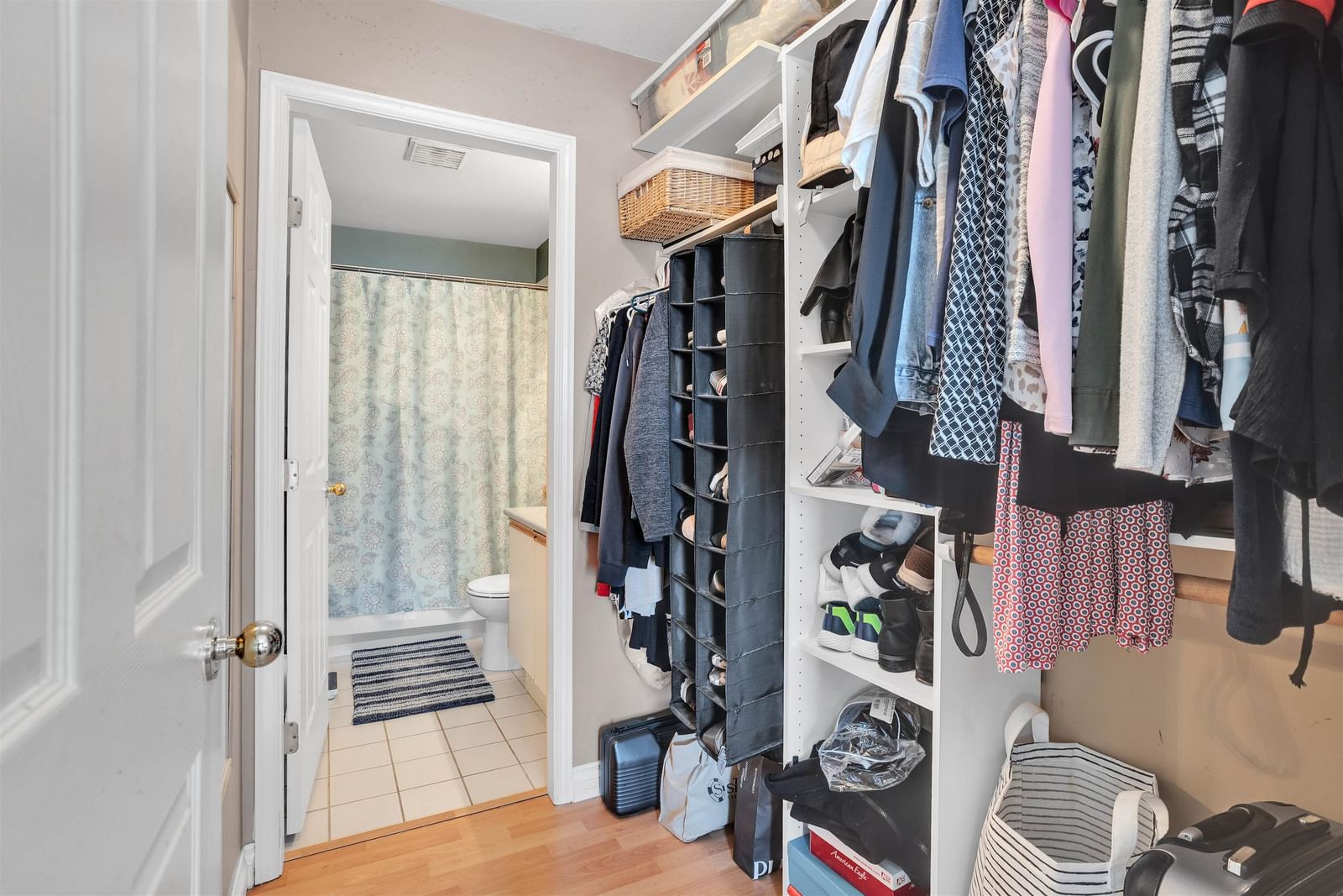 Listing Image 16