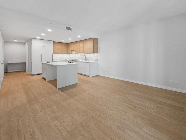 20XX 2186 Gilmore Avenue