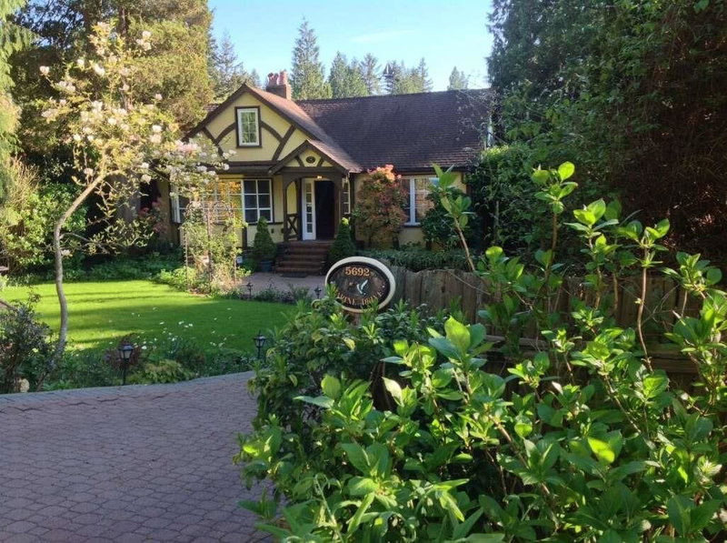 5692 Marine Drive, West Vancouver, British Columbia