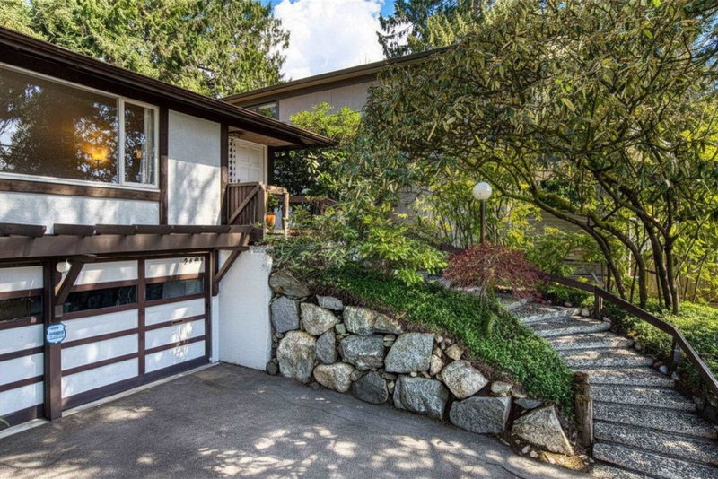 2493 Haywood Avenue, West Vancouver, V7V 1Y2 | Image 2