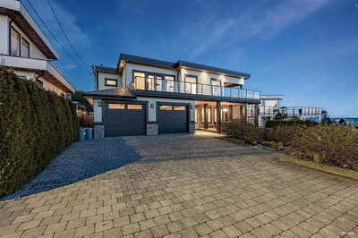 1040 Lee Street | White Rock | Image