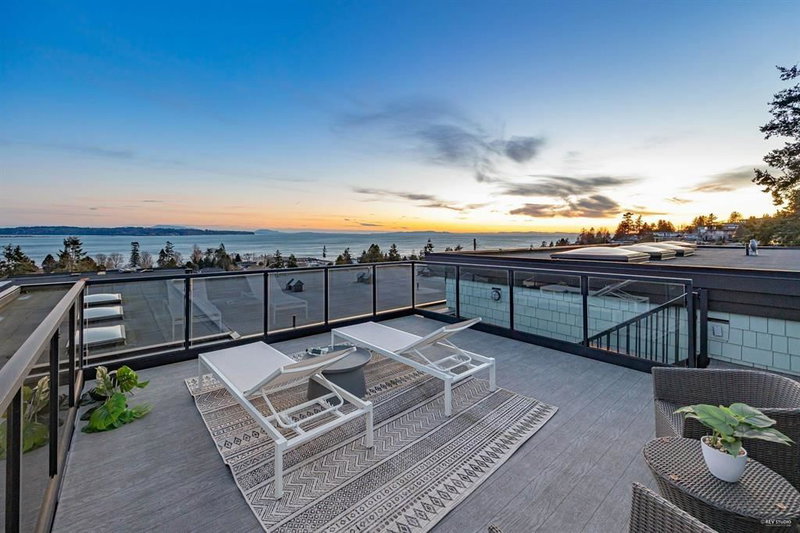 1040 Lee Street, White Rock, V4B 4P1 | Image 2