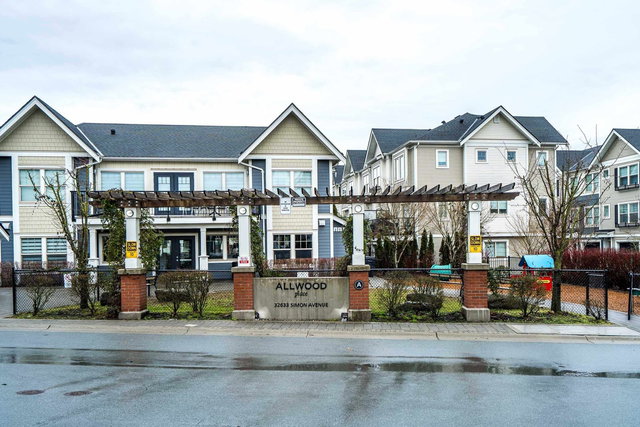 56 - 32633 Simon Avenue